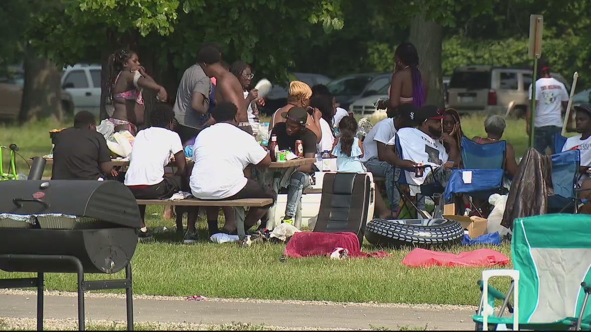 Detroiters celebrate July 4th at Belle Isle